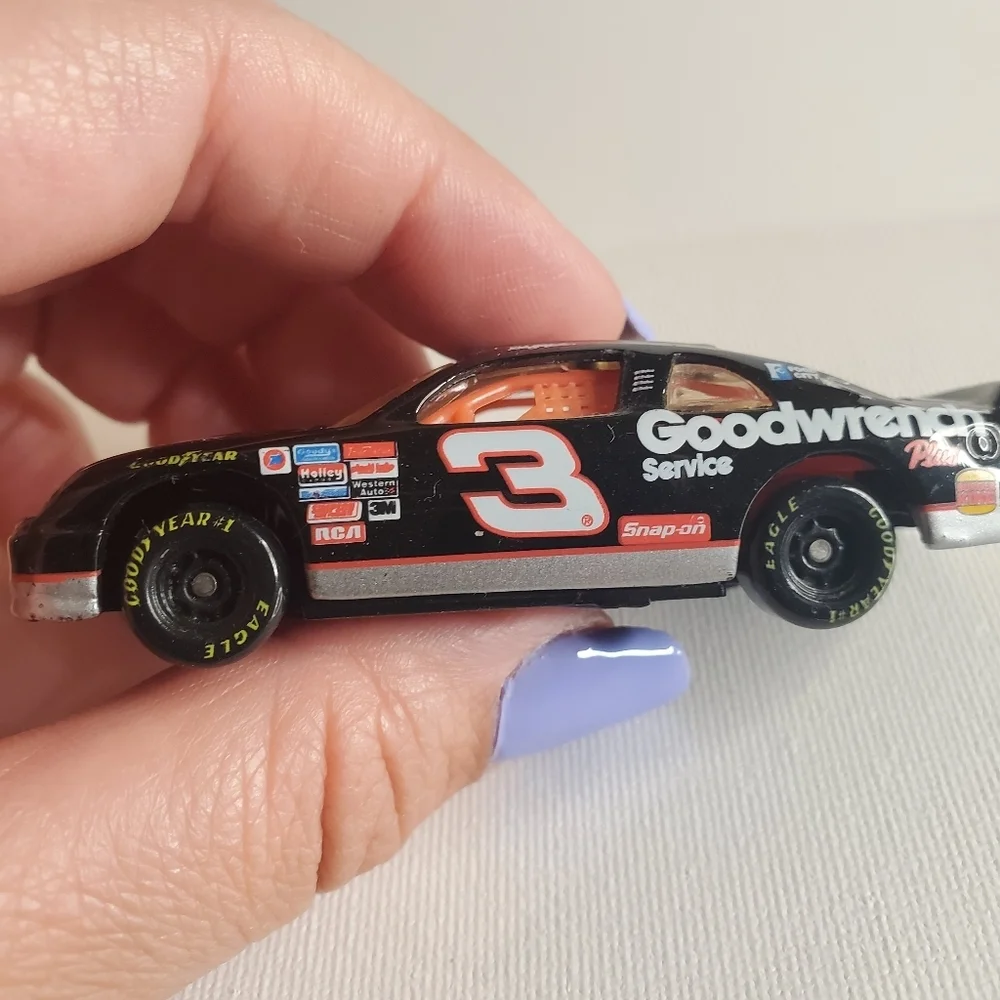 Vintage 1998- Monte Carlo Hot Wheel